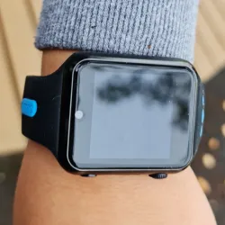 Dětské černo-modré 4G smart hodinky E10-2021 s bezkonkurenční výdrží baterie